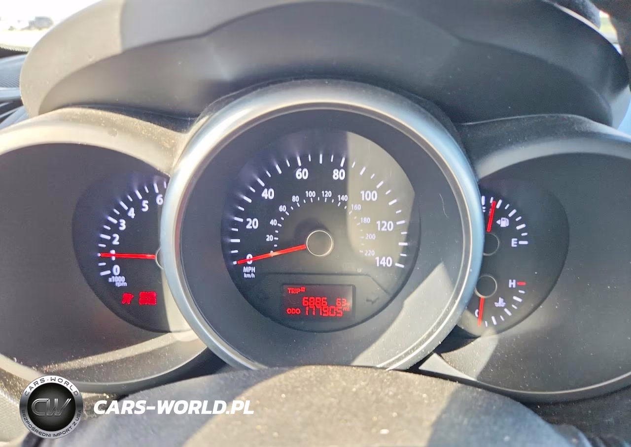 2013 Kia Soul + VIN:KNDJT2A64D7569571 - 9