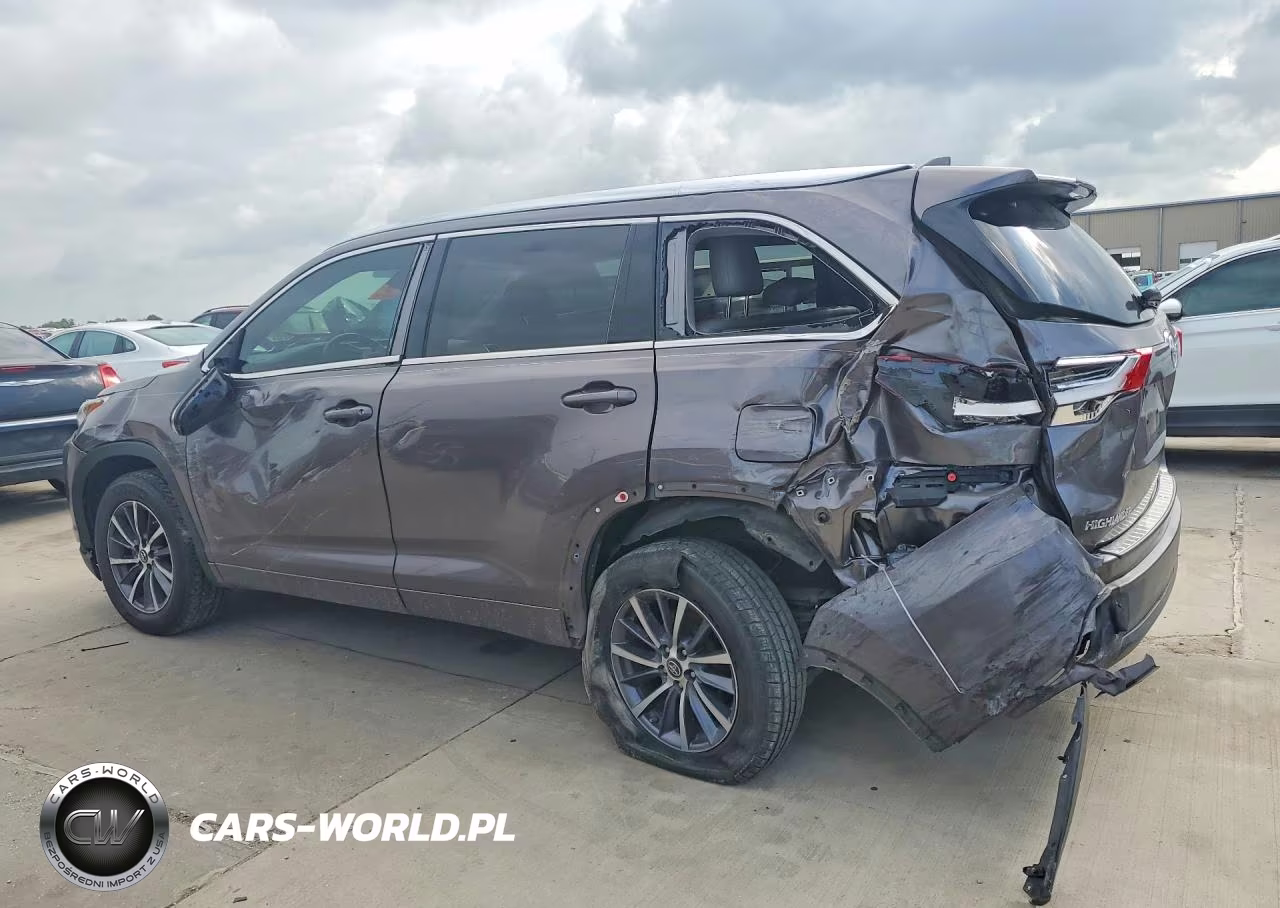 2017 Toyota Highlander Xle VIN:5TDKZRFH3HS526048 - 2