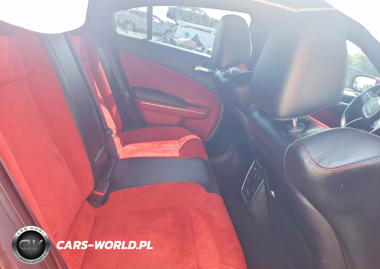 2019 Dodge Charger Scat Pack VIN:2C3CDXGJ7KH701467 - 10