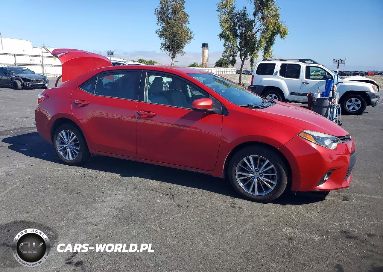 2015 Toyota Corolla Le Plus VIN:2T1BURHE2FC387778 - 4