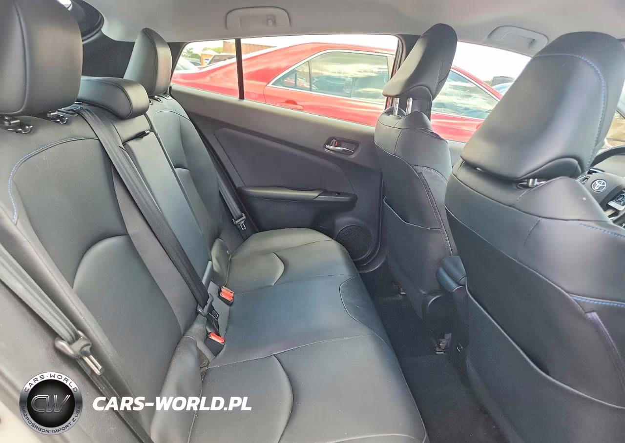 2016 Toyota Prius Four Touring VIN:JTDKARFU4G3016053 - 10