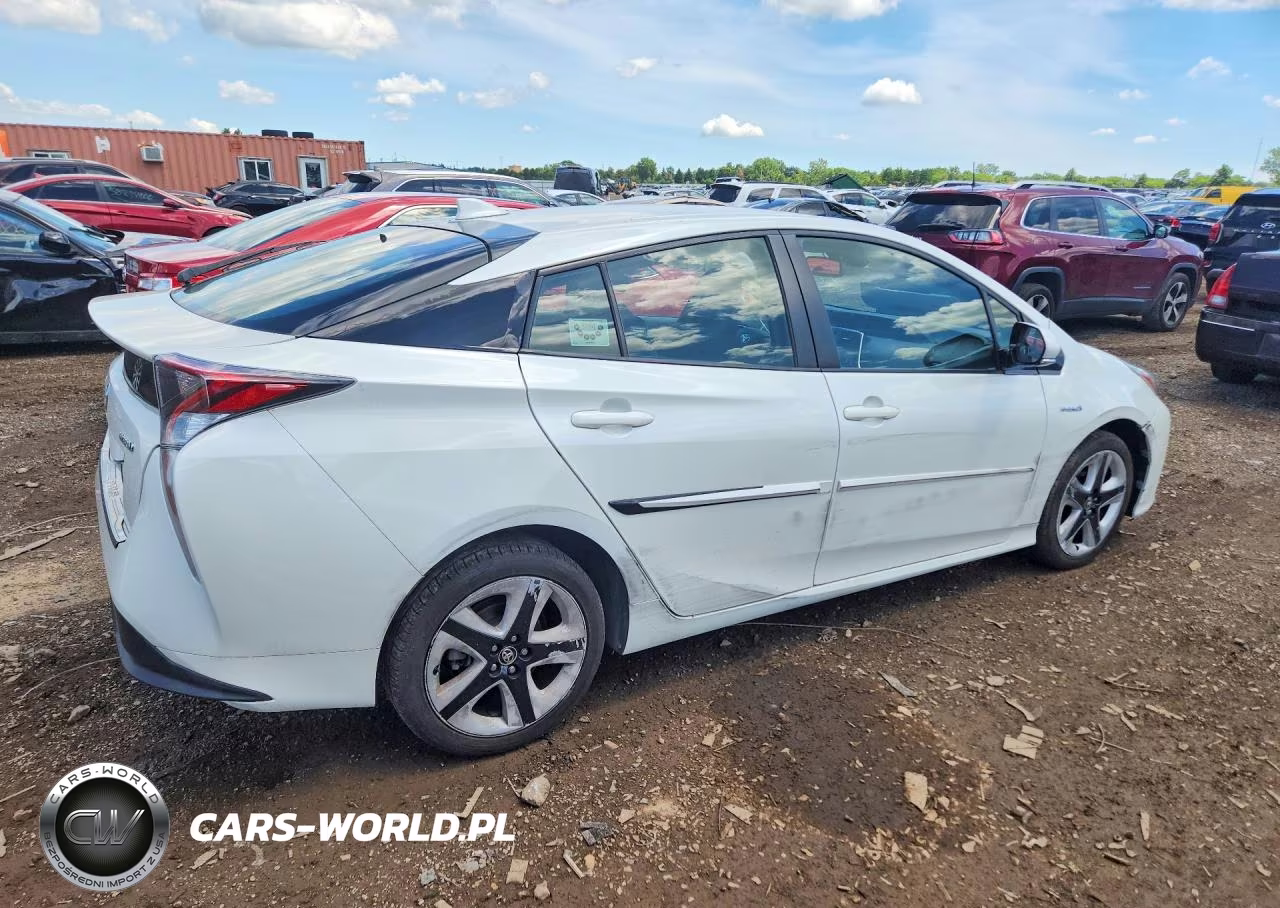 2016 Toyota Prius Four Touring VIN:JTDKARFU4G3016053 - 3
