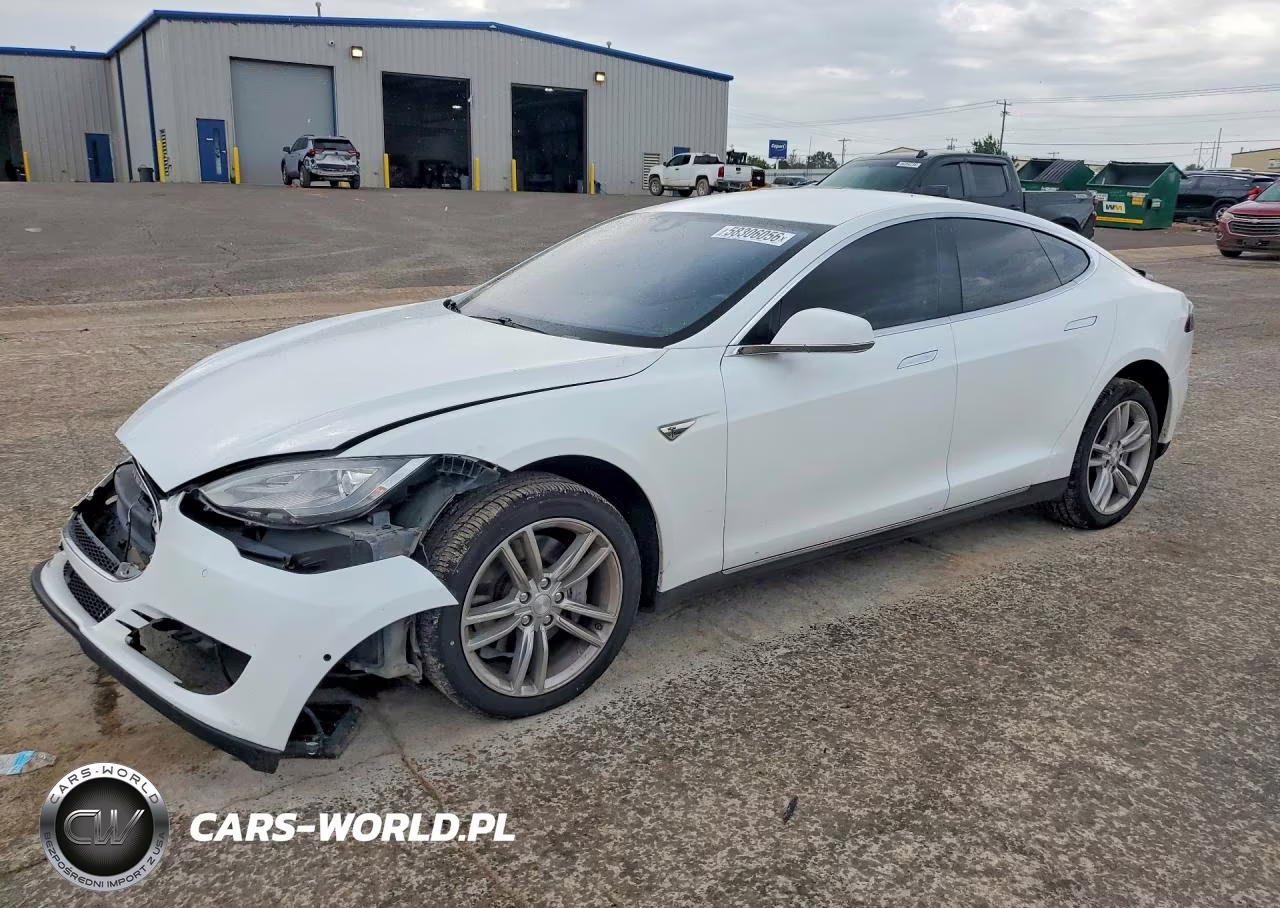 2014 Tesla Model S – zdjęcie 1 z 12