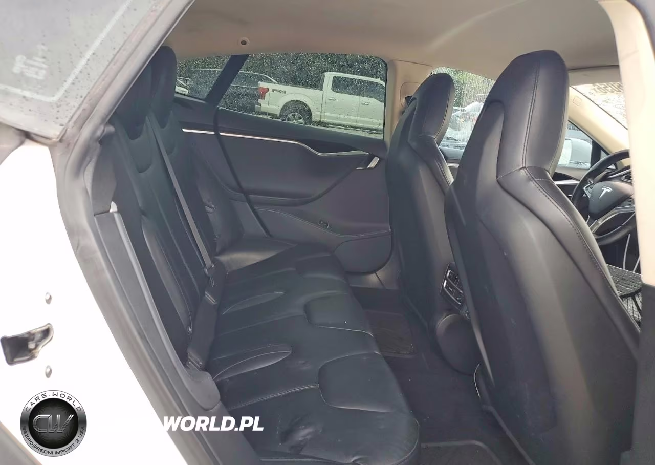 2014 Tesla Model S VIN:5YJSA1H19EFP61336 - 10