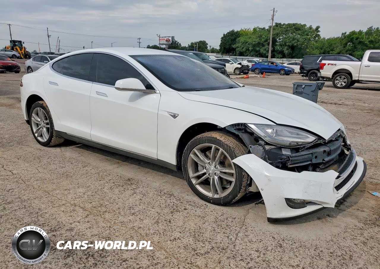2014 Tesla Model S VIN:5YJSA1H19EFP61336 - 4