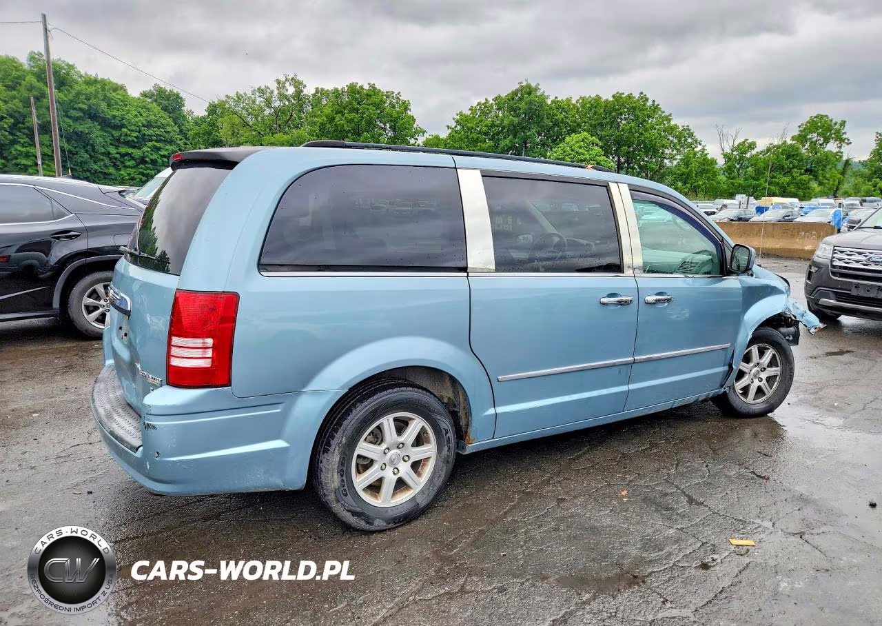 2010 Chrysler Town & Country Touring VIN:2A4RR5D12AR347764 - 3