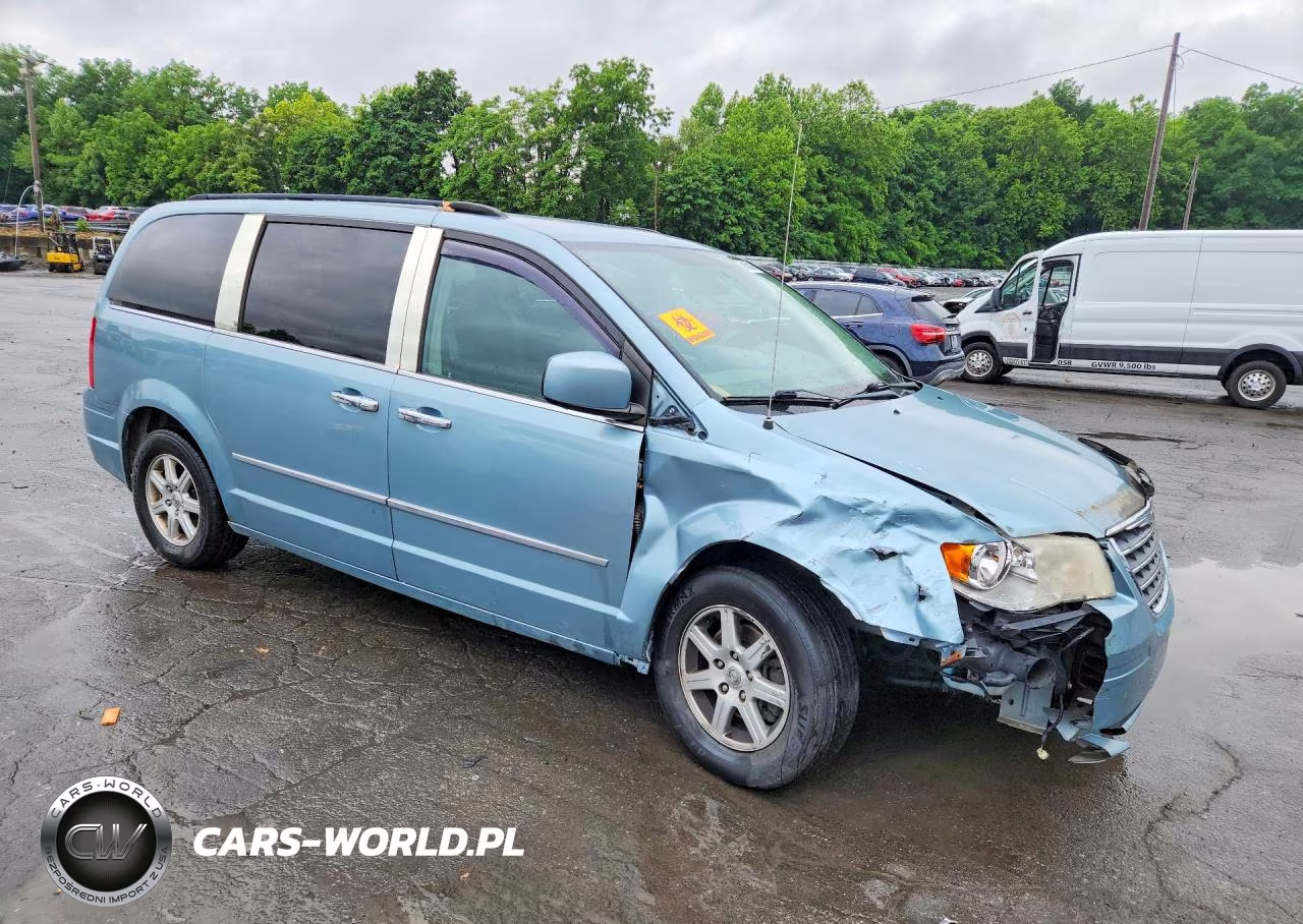2010 Chrysler Town & Country Touring VIN:2A4RR5D12AR347764 - 4