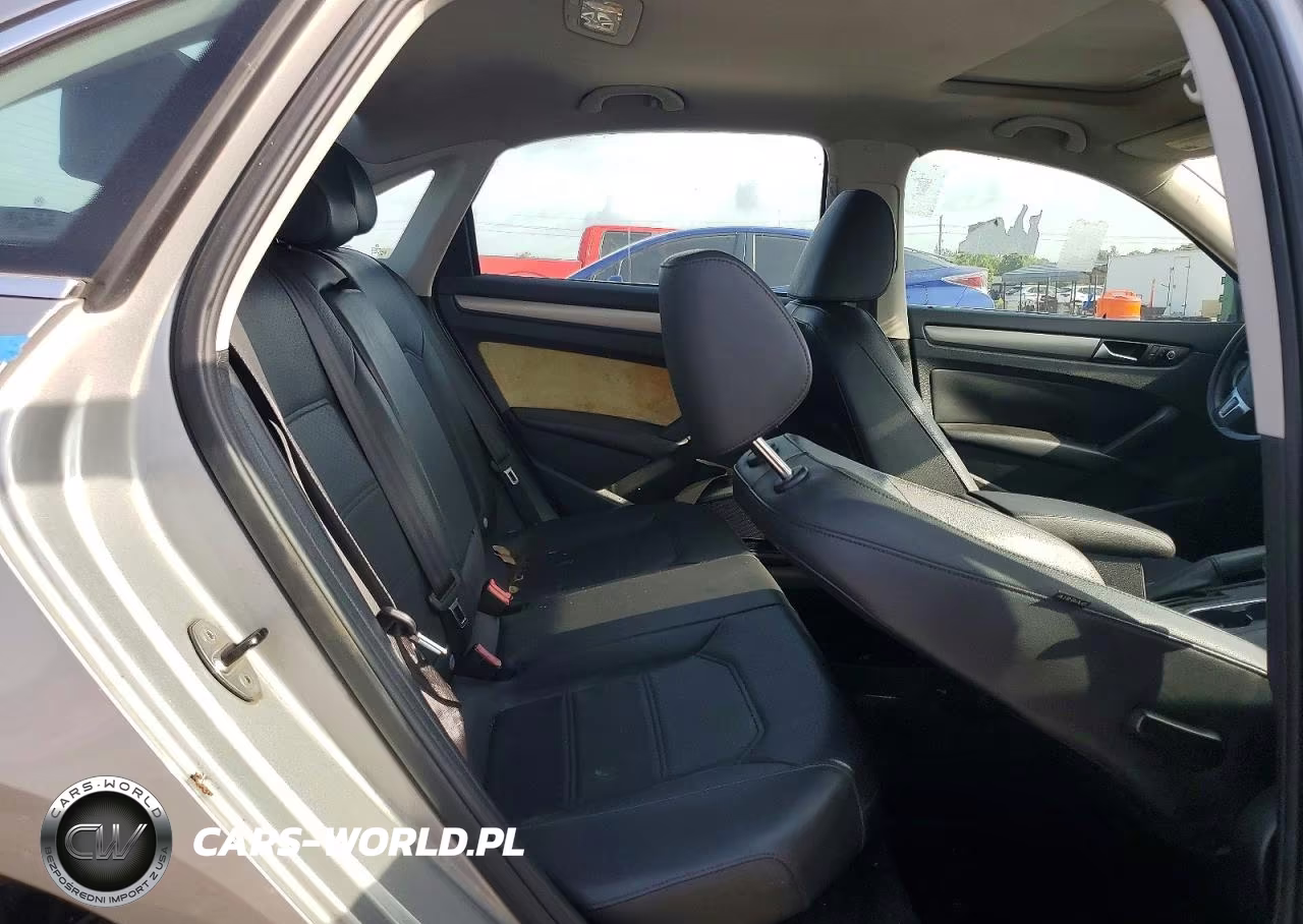 2014 Volkswagen Passat Tdi VIN:1VWBN7A34EC105168 - 10