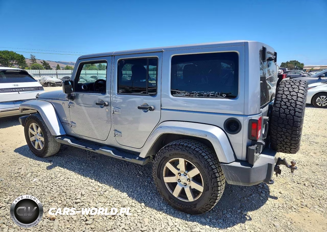 2015 Jeep Wrangler Unlimited Sahara VIN:1C4BJWEG3FL578616 - 2