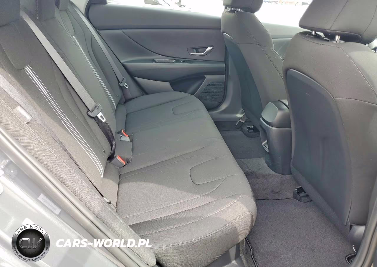2026 Hyundai Elantra Hybrid Blue VIN:KMHLM4DJ6TU182713 - 10