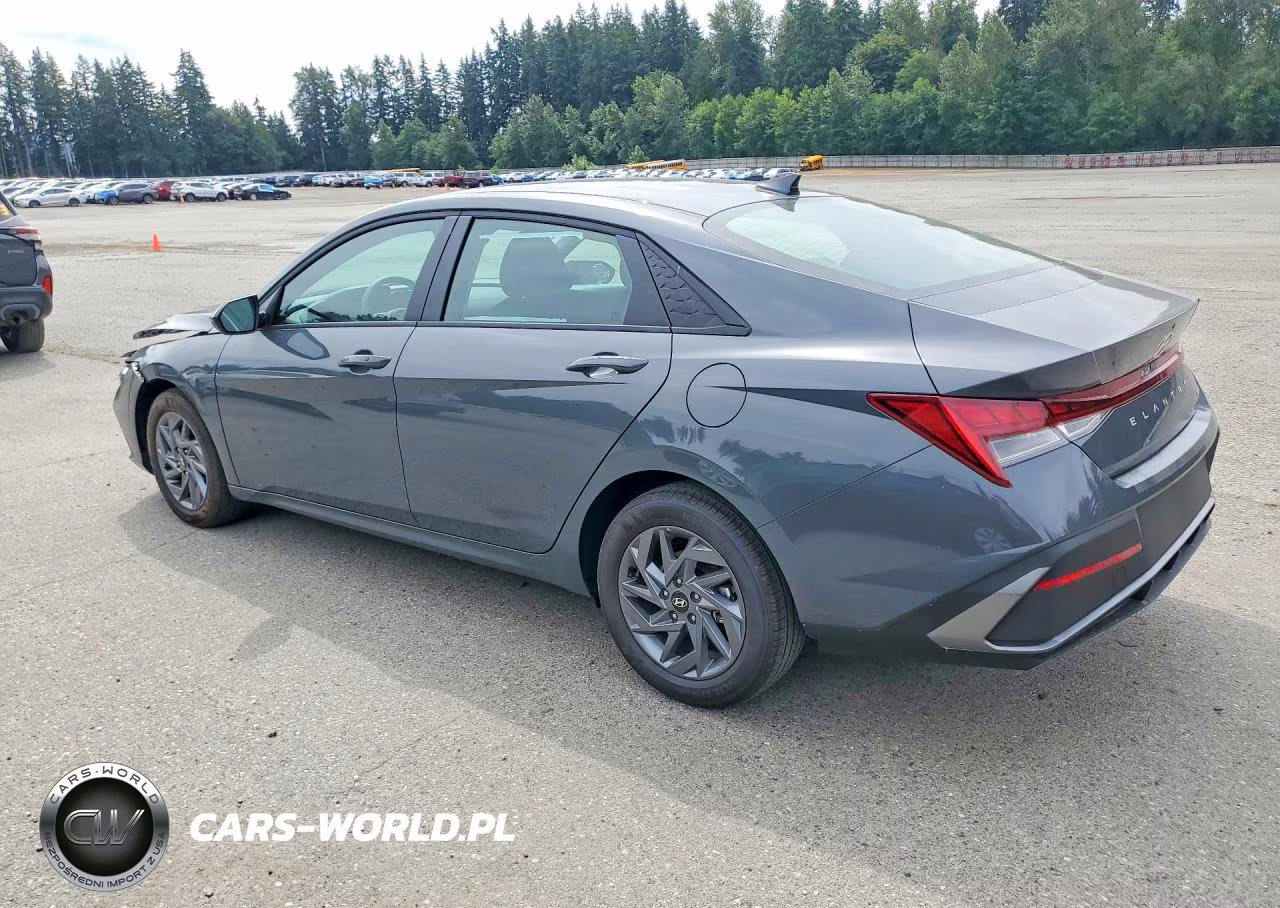 2026 Hyundai Elantra Hybrid Blue VIN:KMHLM4DJ6TU182713 - 2
