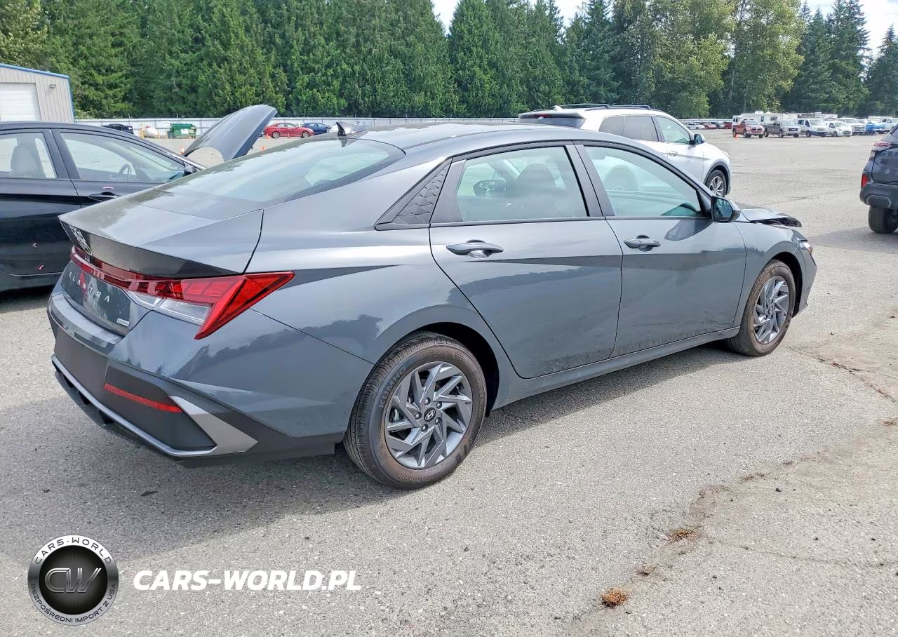 2026 Hyundai Elantra Hybrid Blue VIN:KMHLM4DJ6TU182713 - 3