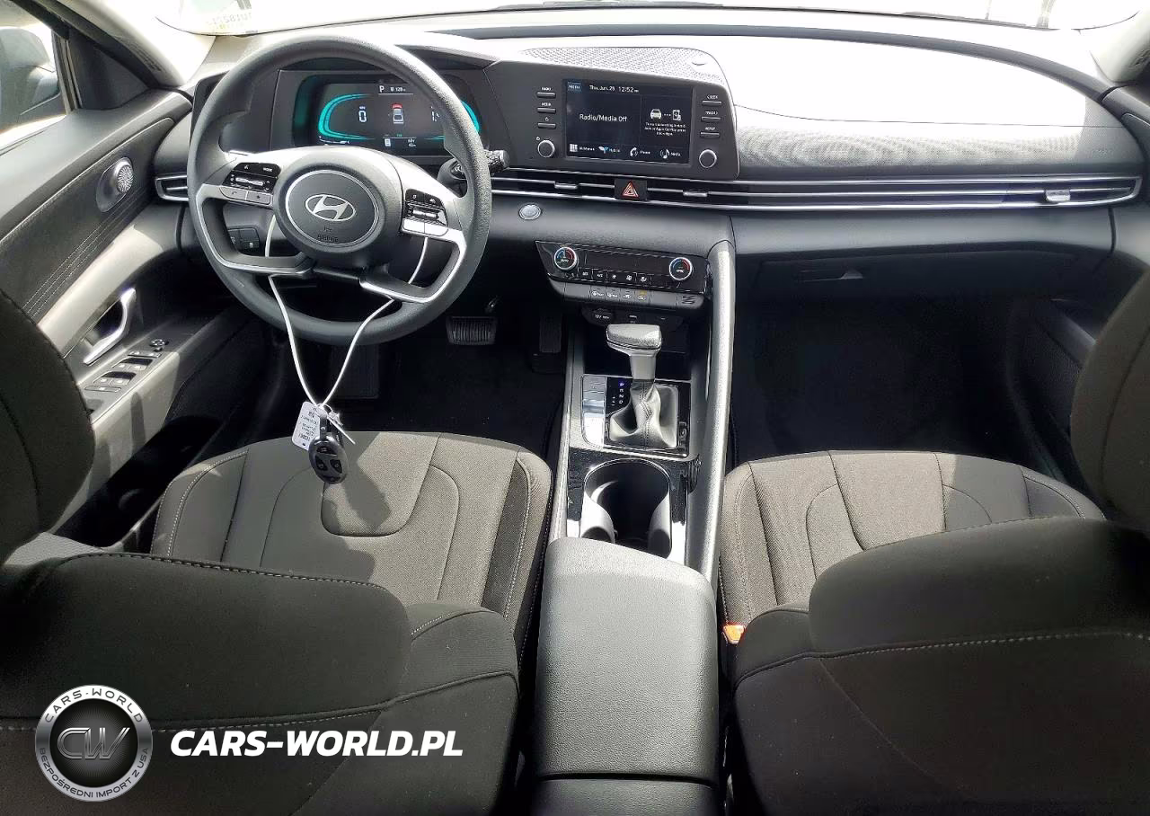 2026 Hyundai Elantra Hybrid Blue VIN:KMHLM4DJ6TU182713 - 8
