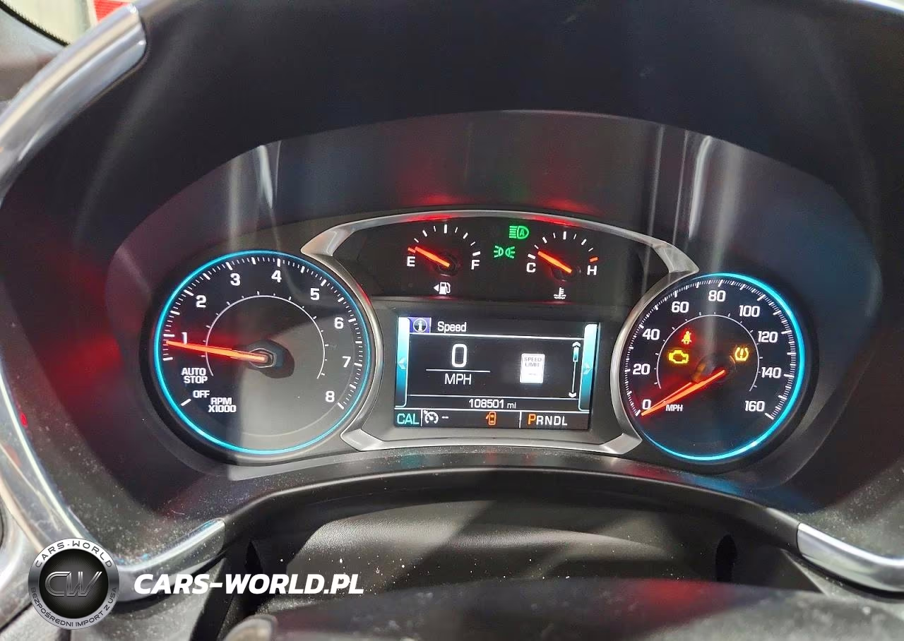 2018 Chevrolet Equinox Premier VIN:2GNAXWEX2J6345992 - 9