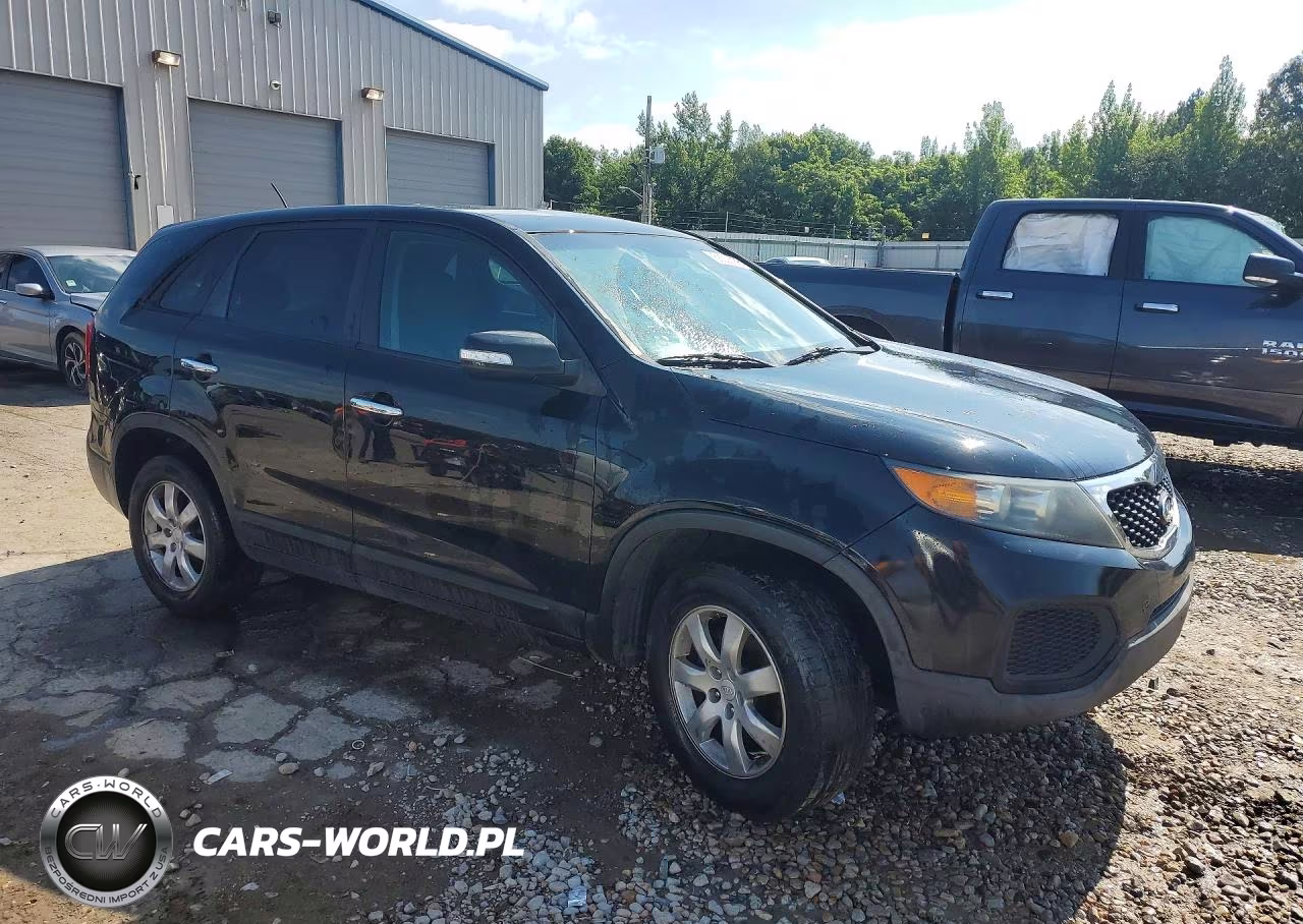2011 Kia Sorento Base VIN:5XYKT3A19BG110812 - 4