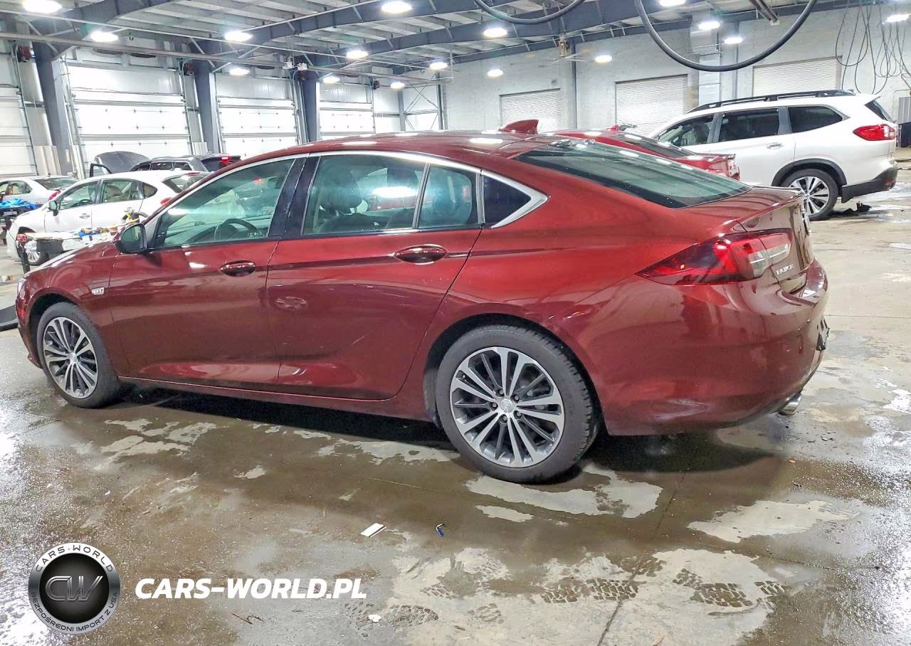 2018 Buick Regal Essence VIN:W04GR6SX1J1103872 - 2