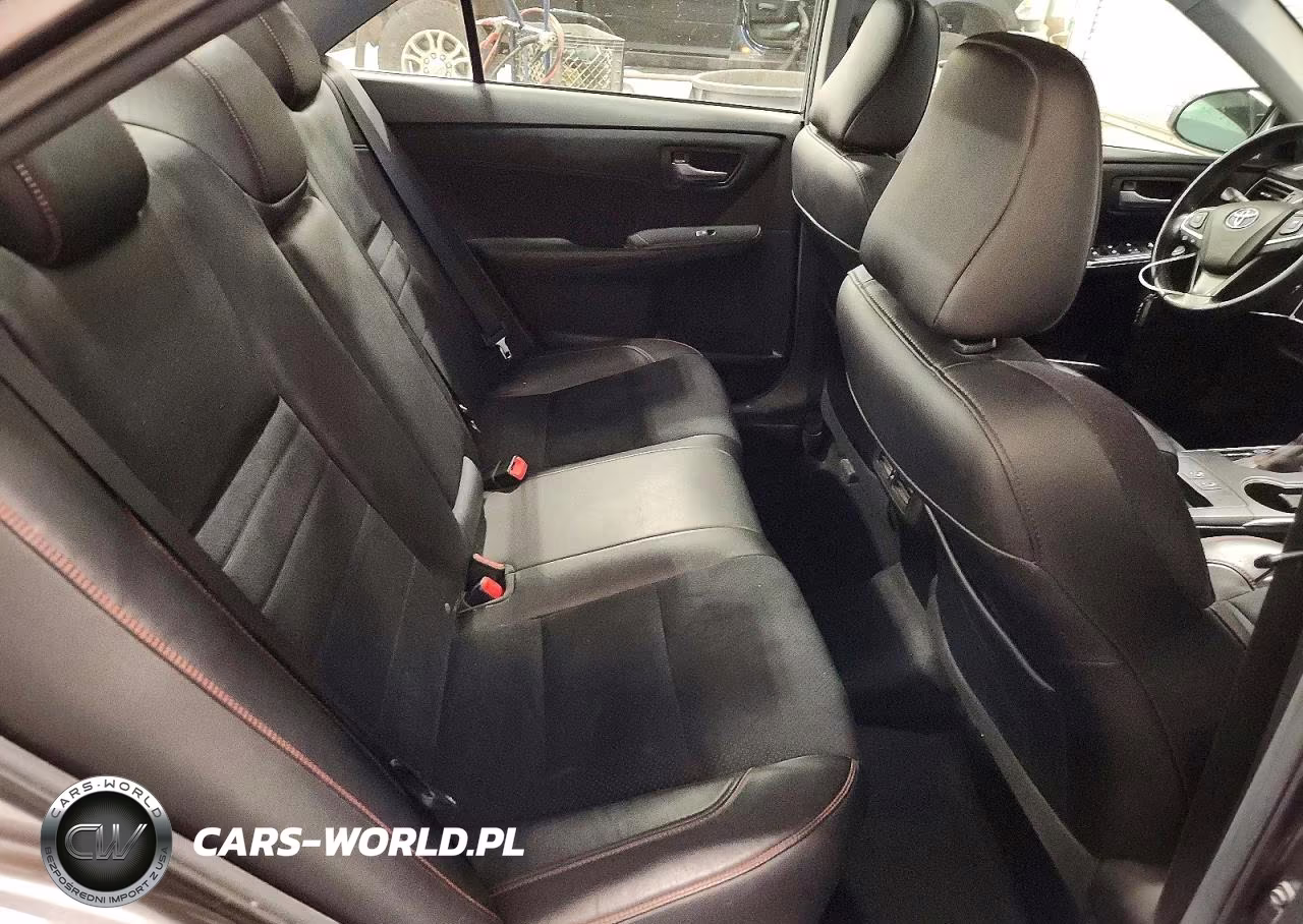 2015 Toyota Camry VIN:4T1BF1FKXFU917871 - 10