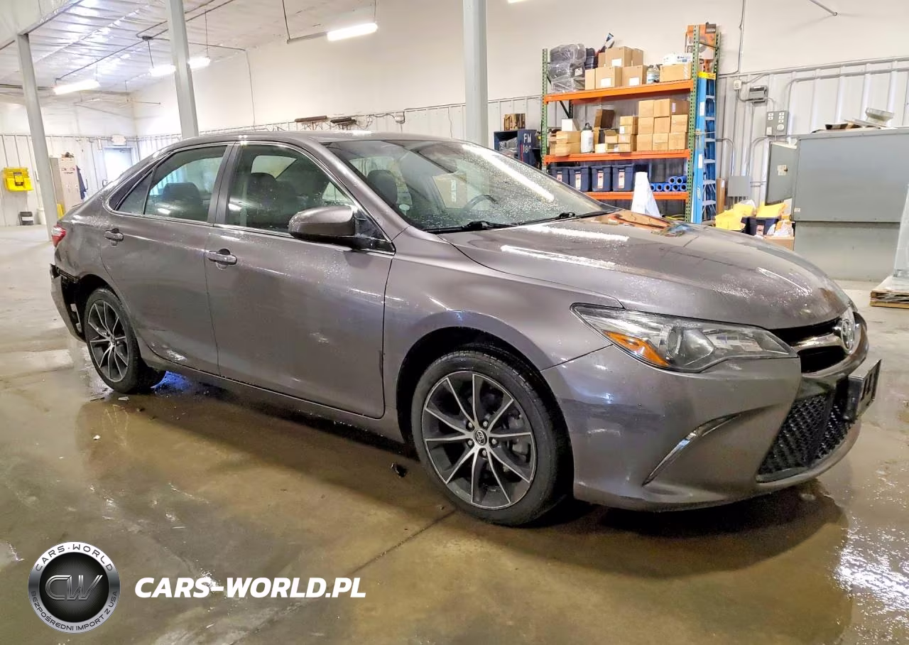 2015 Toyota Camry VIN:4T1BF1FKXFU917871 - 4