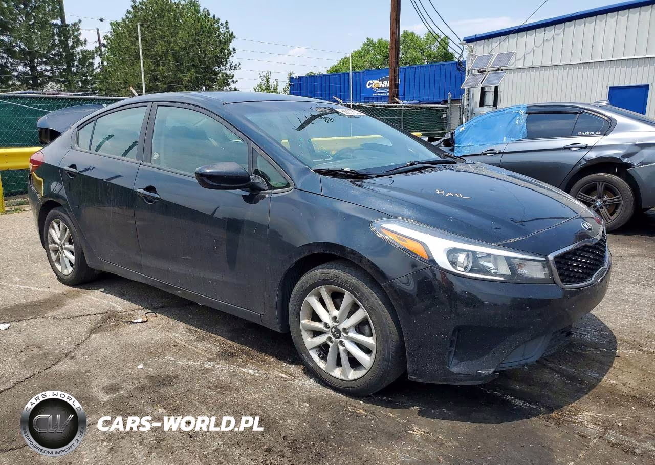 2017 Kia Forte Lx VIN:3KPFL4A78HE116361 - 4