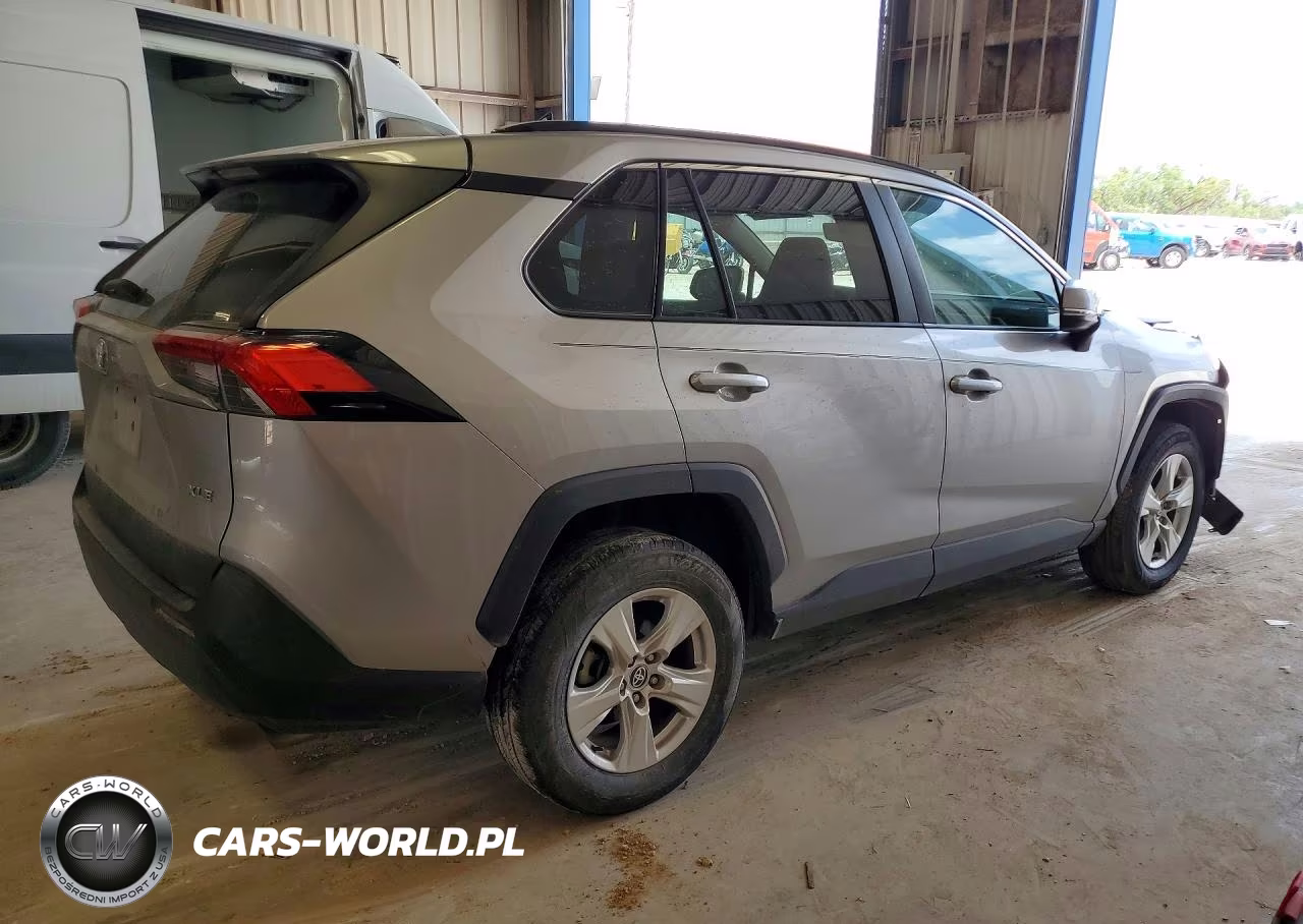 2021 Toyota Rav4 Xle VIN:2T3W1RFV9MC168947 - 3
