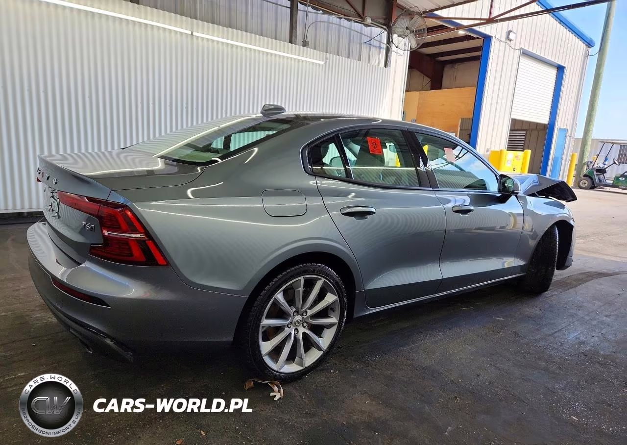 2019 Volvo S60 T6 Momentum VIN:7JRA22TK6KG016562 - 3
