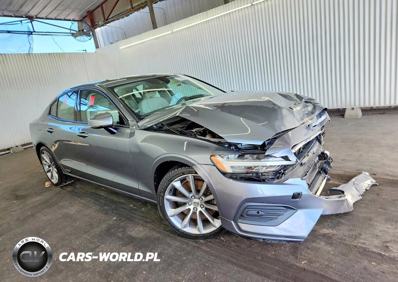2019 Volvo S60 T6 Momentum VIN:7JRA22TK6KG016562 - 4