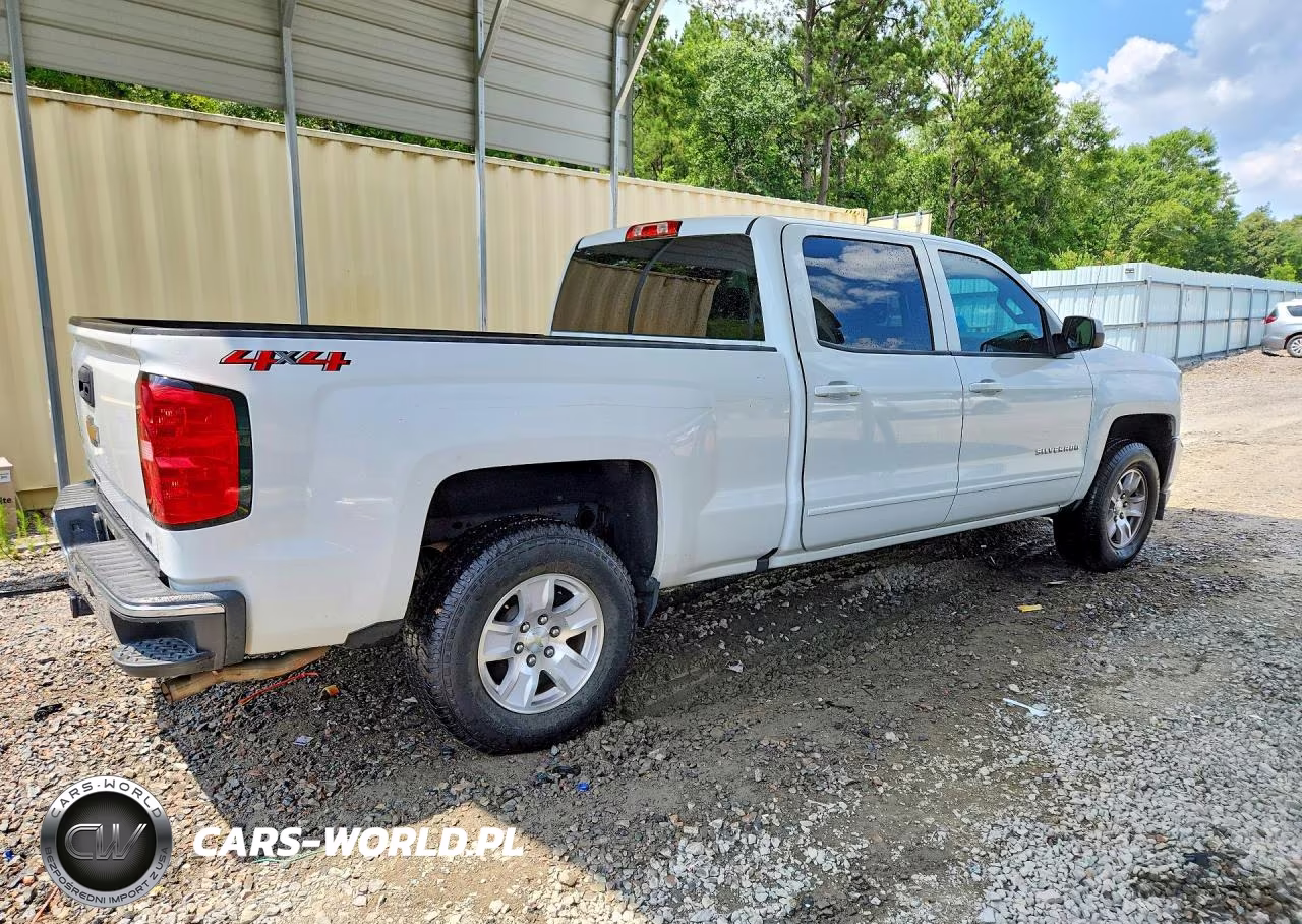 2018 Chevrolet Silverado K1500 Lt VIN:1GCUKREC3JF245778 - 3