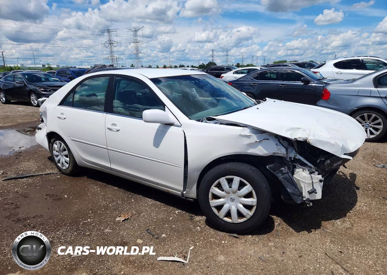 2006 Toyota Camry Le VIN:4T1BE32K06U647702 - 4