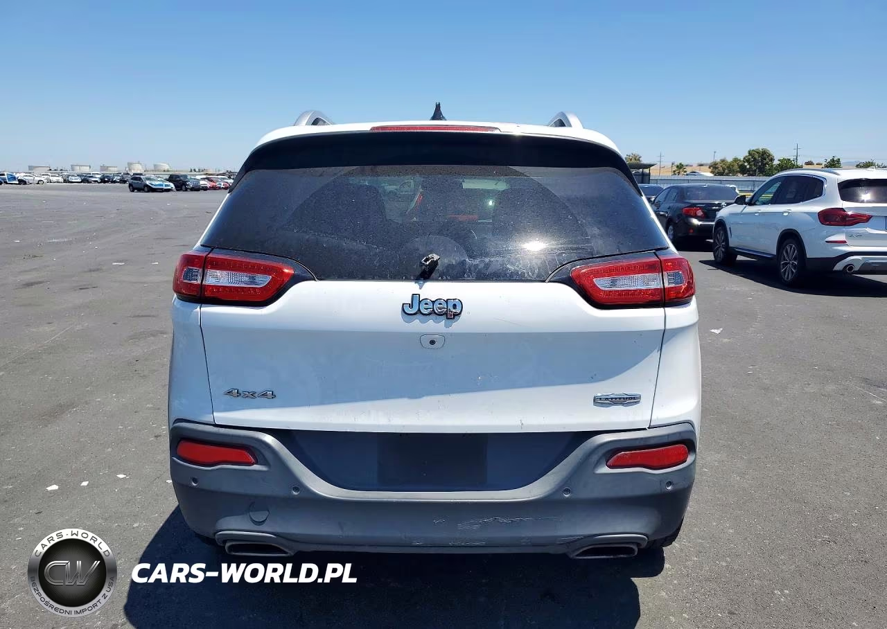 2015 Jeep Cherokee Latitude VIN:1C4PJMCS4FW600137 - 6