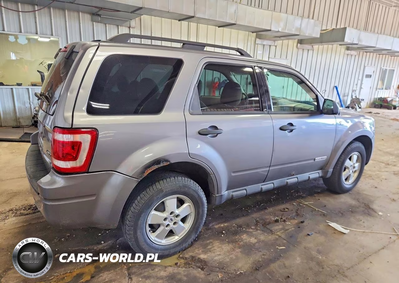 2008 Ford Escape Xlt VIN:1FMCU931X8KE19835 - 3