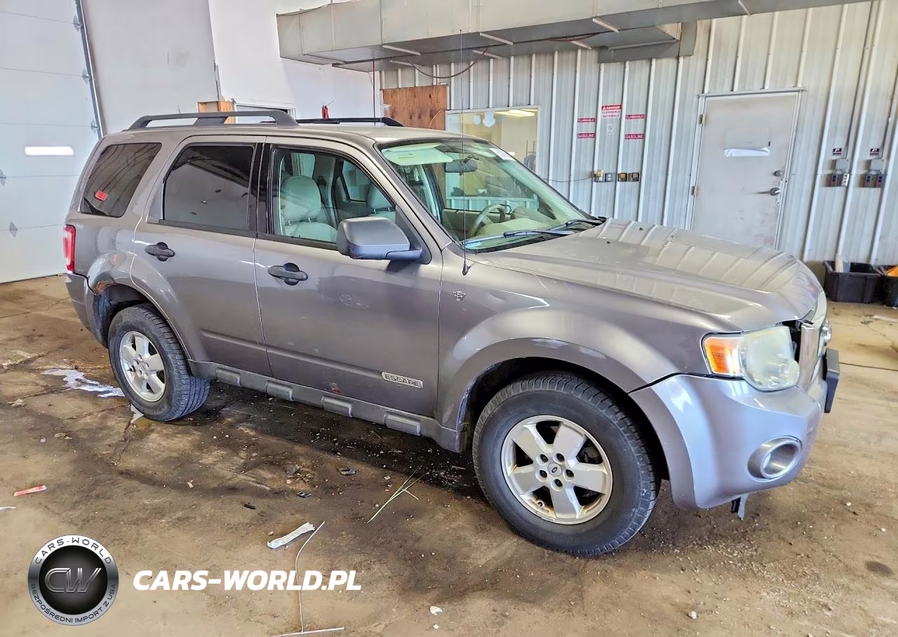 2008 Ford Escape Xlt VIN:1FMCU931X8KE19835 - 4