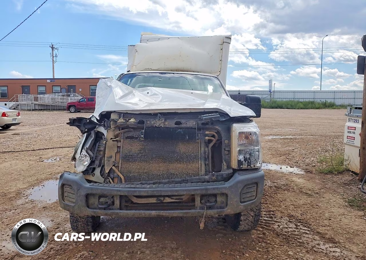 2015 Ford F250 Super Duty Box Truck VIN:1FDBF2B65FED21639 - 5