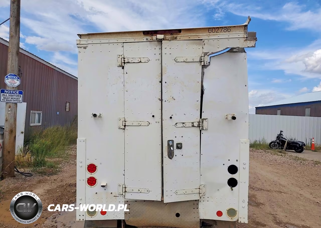 2015 Ford F250 Super Duty Box Truck VIN:1FDBF2B65FED21639 - 6