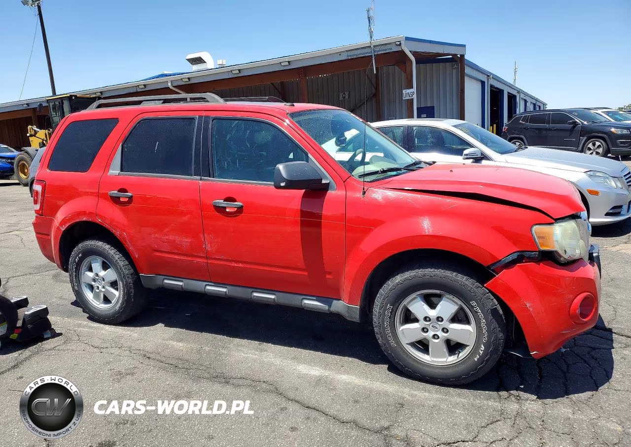2009 Ford Escape Xlt VIN:1FMCU03729KA19687 - 4