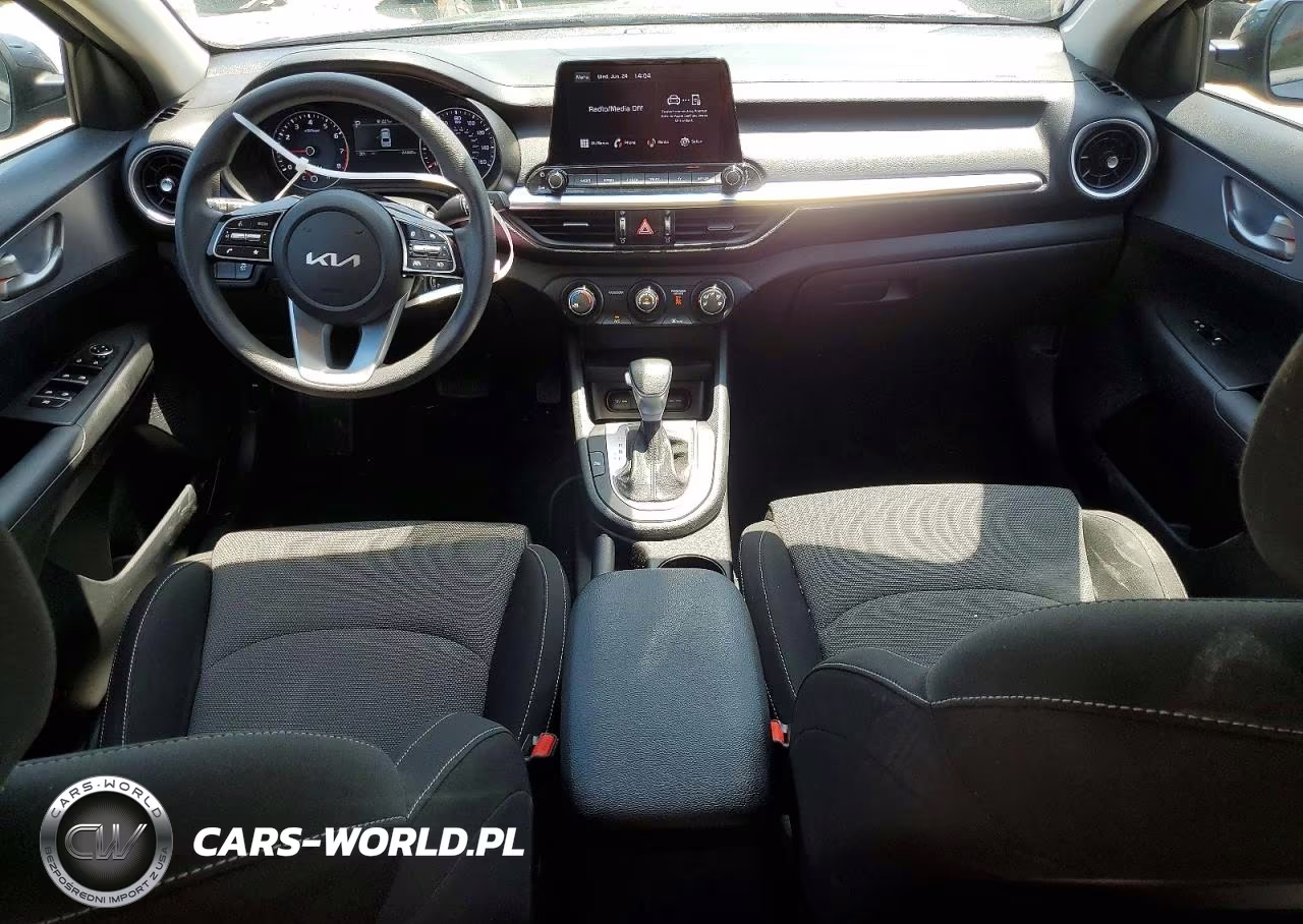 2022 Kia Forte Lxs VIN:3KPF24AD4NE472617 - 8