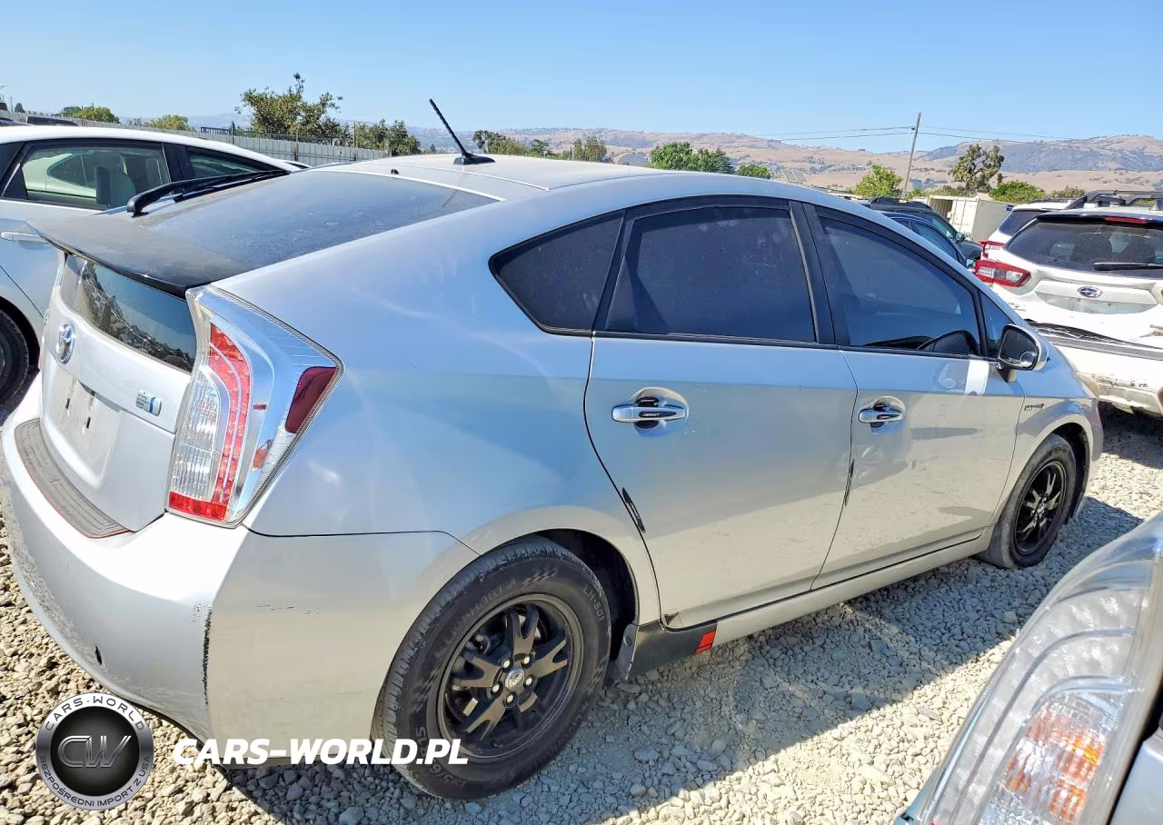 2012 Toyota Prius Three VIN:JTDKN3DU1C5499360 - 3