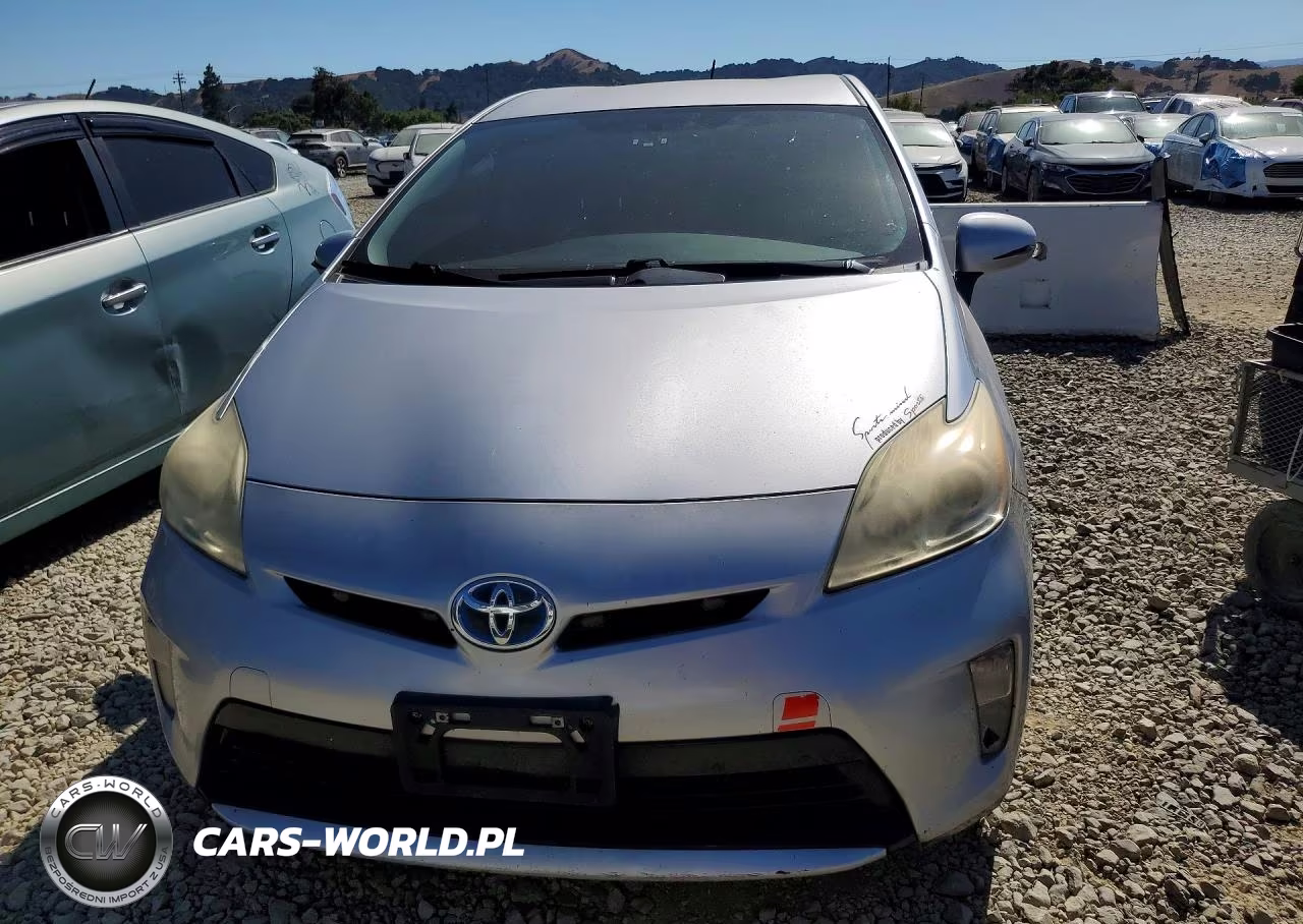 2012 Toyota Prius Three VIN:JTDKN3DU1C5499360 - 5