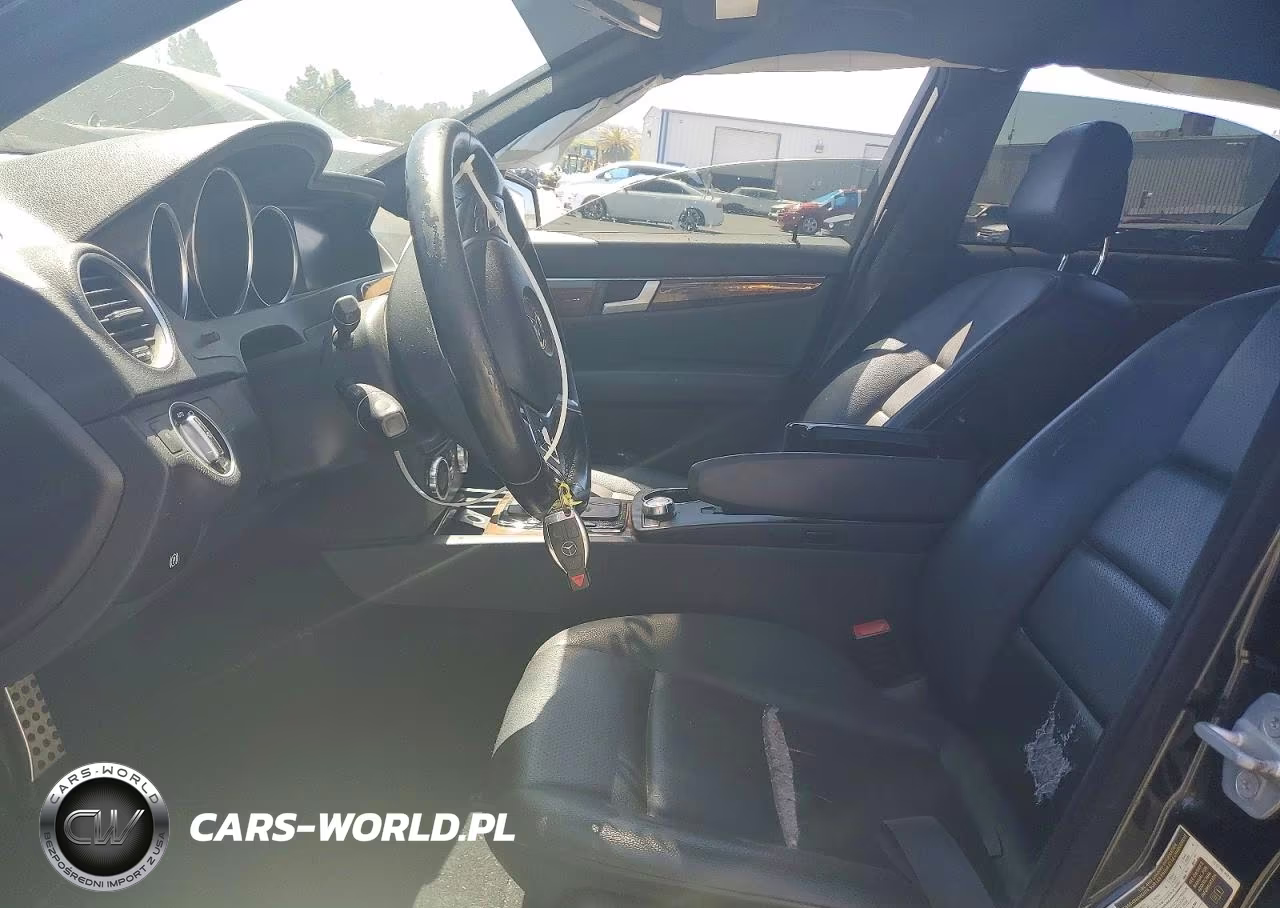 2012 Merc C250 VIN:WDDGF4HB2CR207313 - 7
