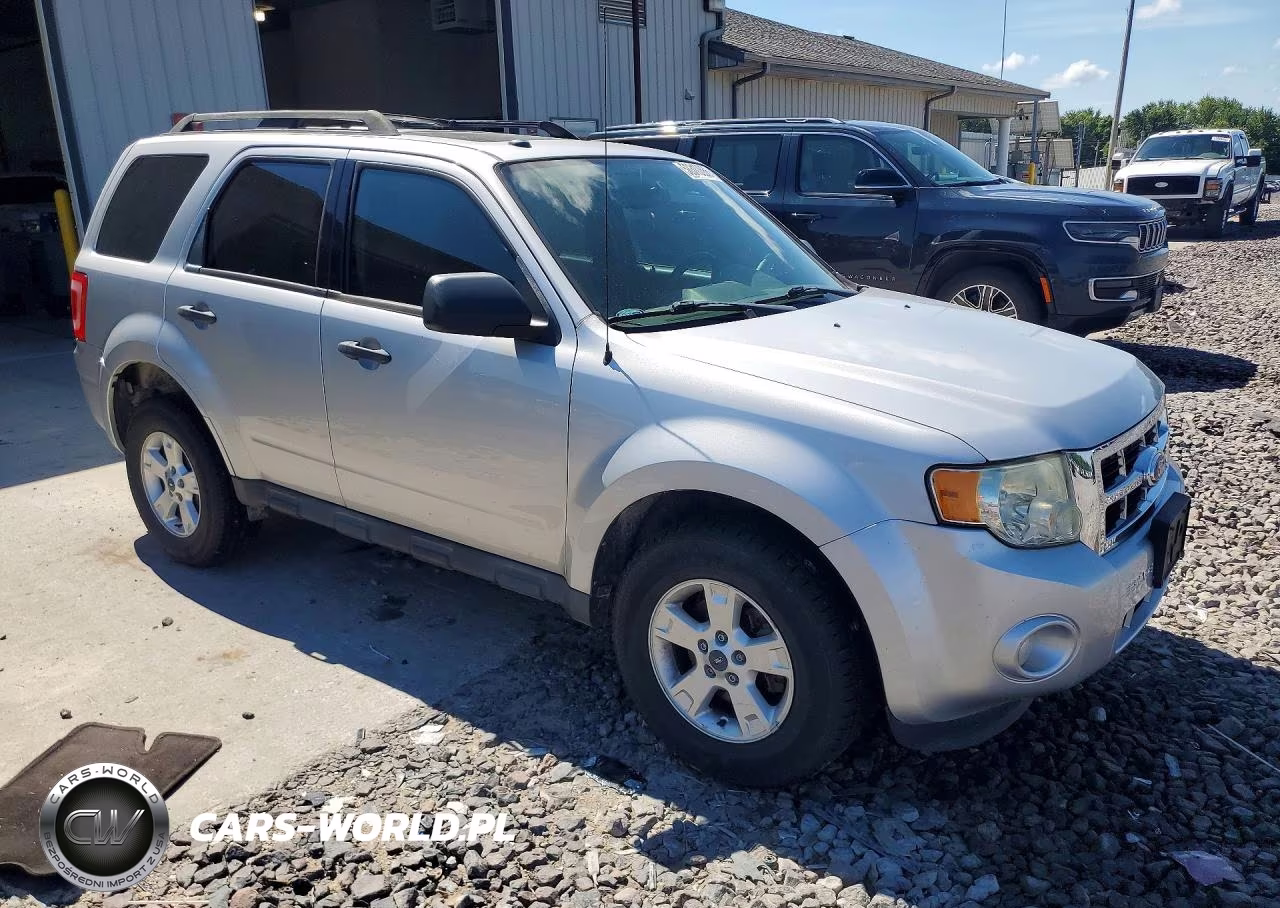 2011 Ford Escape Xlt VIN:1FMCU9D73BKC22290 - 4