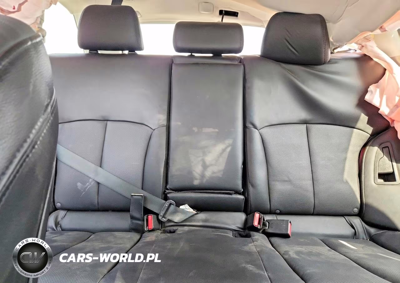 2014 Subaru Outback 3.6R Limited VIN:4S4BRDLC7E2274704 - 10