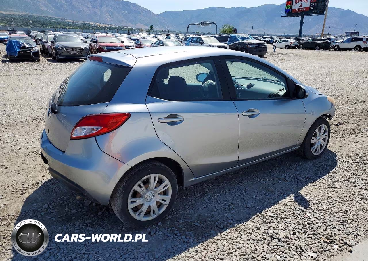 2011 Mazda Mazda2 VIN:JM1DE1HZ9B0125612 - 3