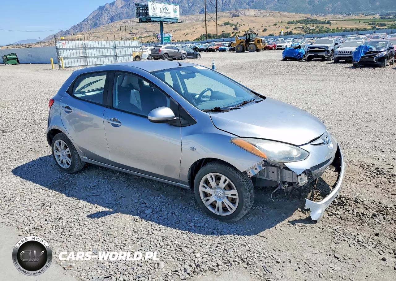 2011 Mazda Mazda2 VIN:JM1DE1HZ9B0125612 - 4