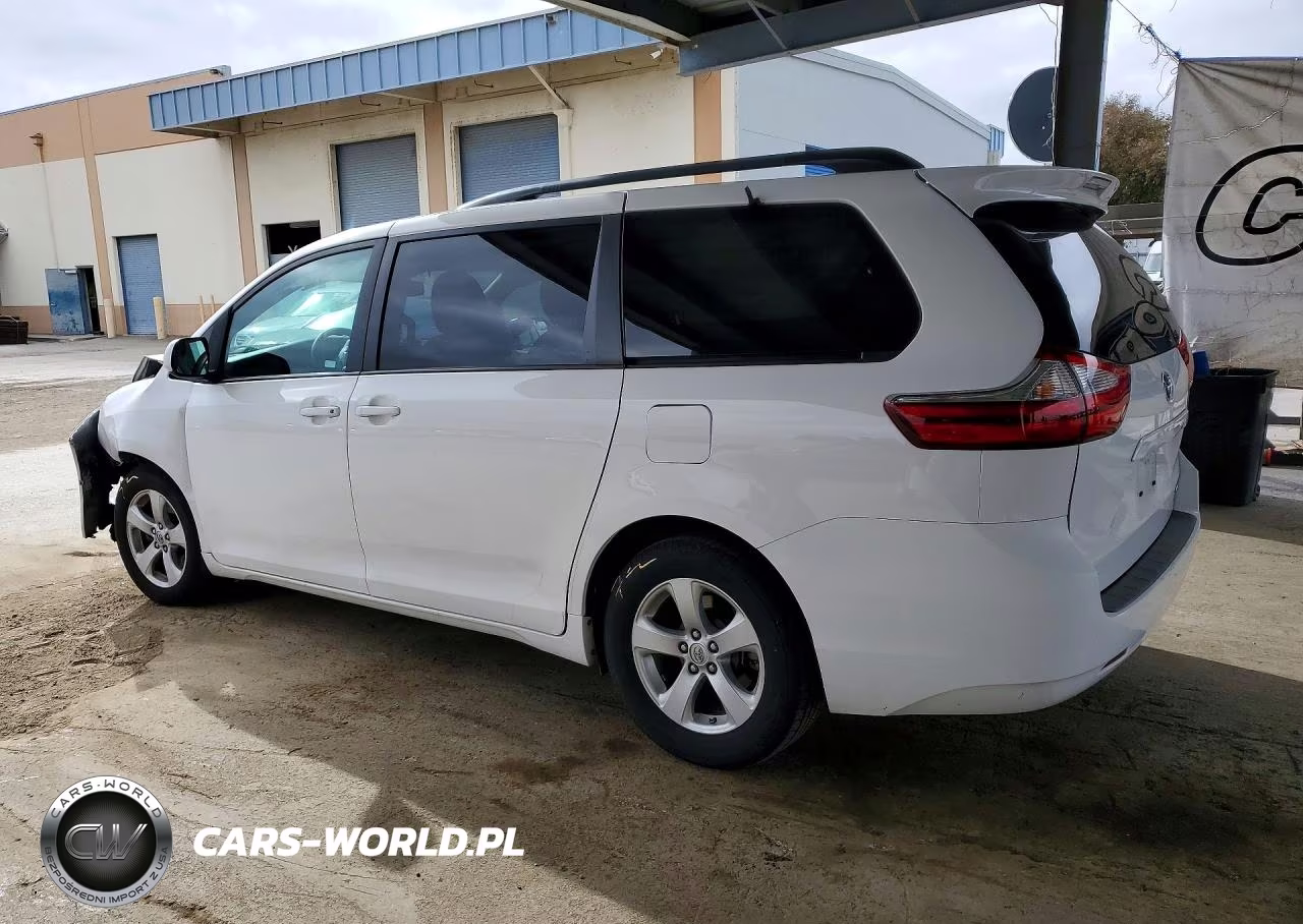 2017 Toyota Sienna Le VIN:5TDKZ3DC3HS883024 - 2