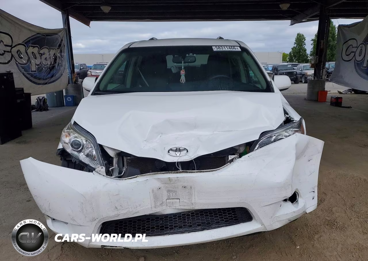 2017 Toyota Sienna Le VIN:5TDKZ3DC3HS883024 - 5