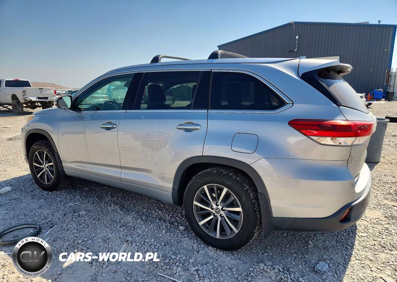 2017 Toyota Highlander Xle VIN:5TDJZRFH6HS465225 - 2