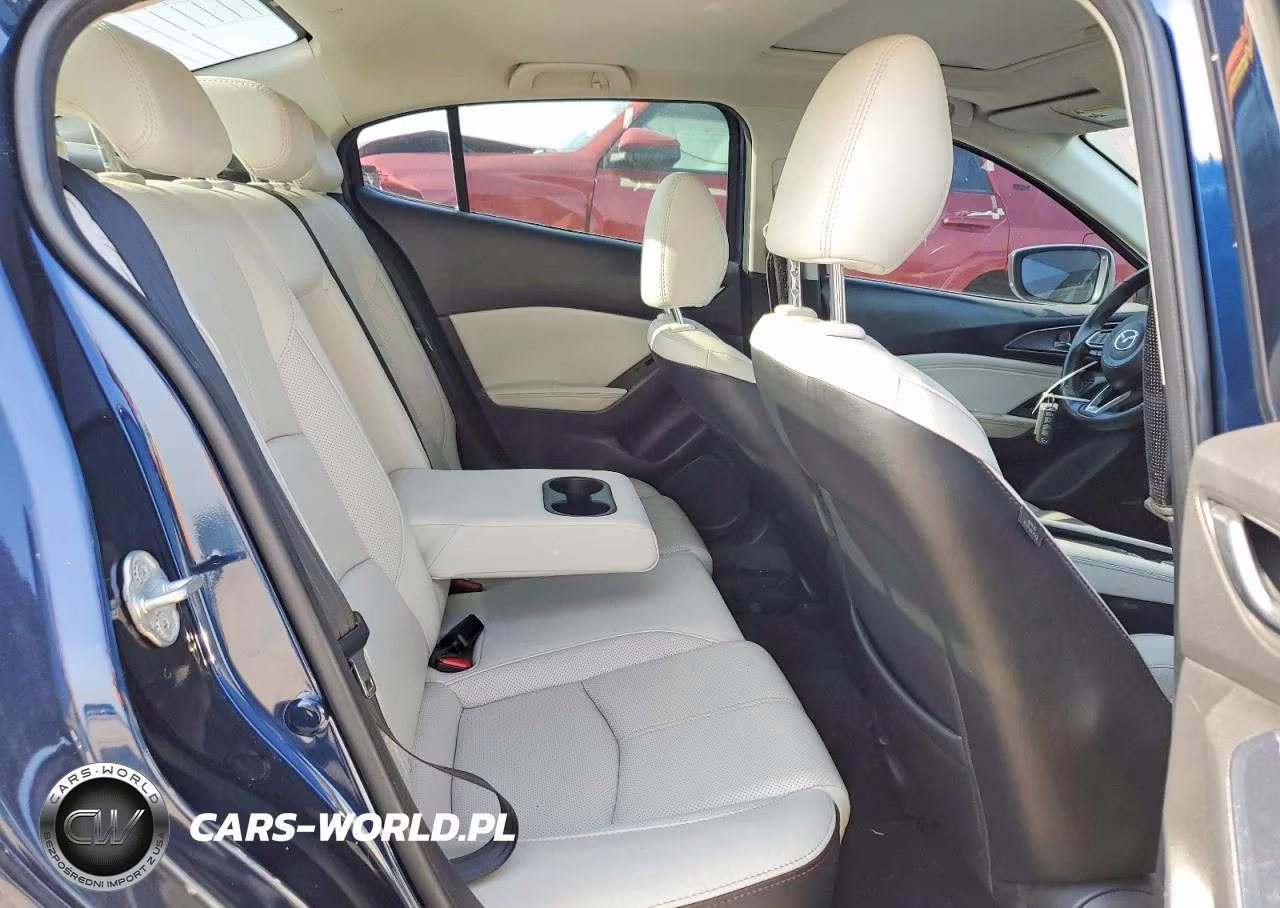2018 Mazda 3 Grand Touring VIN:3MZBN1W3XJM251458 - 10