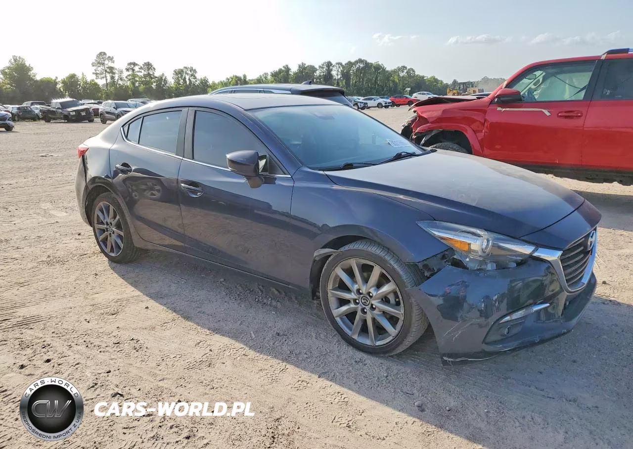 2018 Mazda 3 Grand Touring VIN:3MZBN1W3XJM251458 - 4