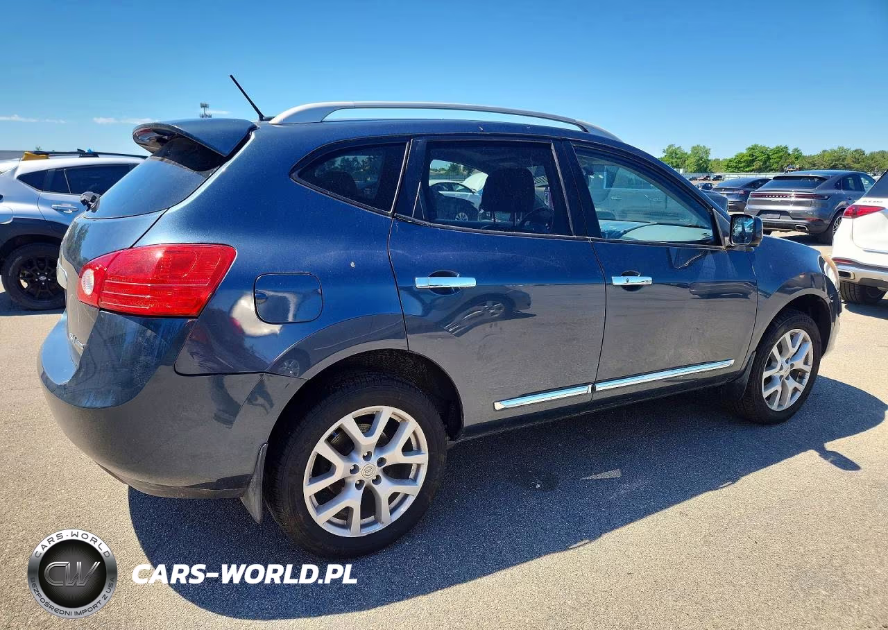 2013 Nissan Rogue S VIN:JN8AS5MV5DW658213 - 3