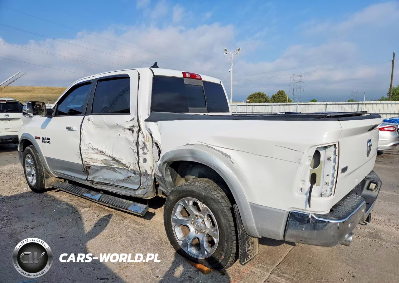 2015 Ram 1500 Laramie VIN:1C6RR7NM1FS713253 - 2