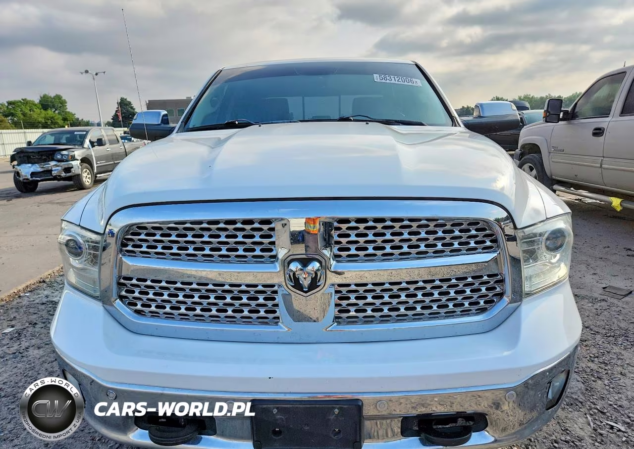 2015 Ram 1500 Laramie VIN:1C6RR7NM1FS713253 - 5